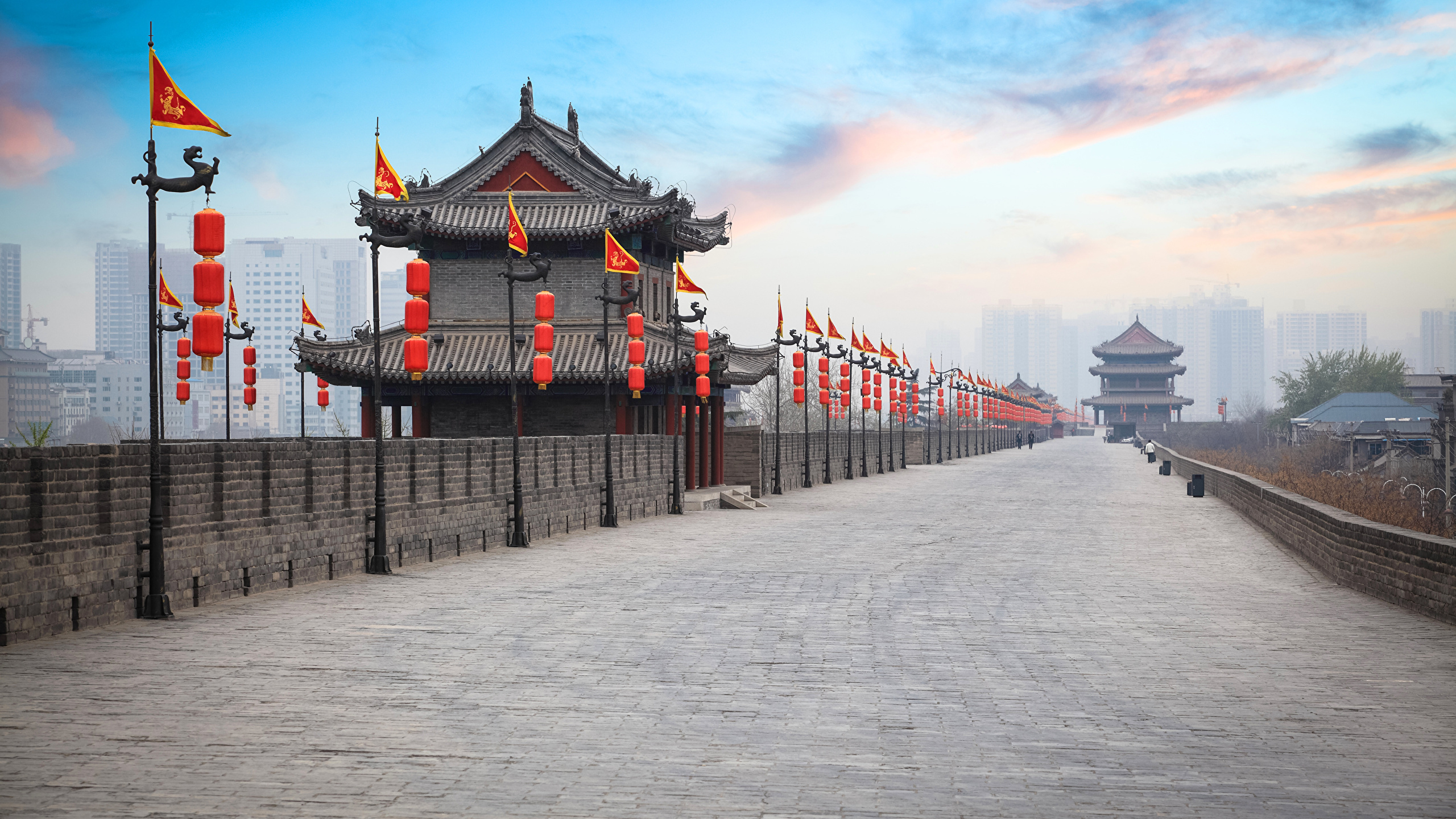 Обои китайская архитектура, ориентир, городок, достопримечательность, Сиань Китай Шелковый путь в разрешении 2560x1440