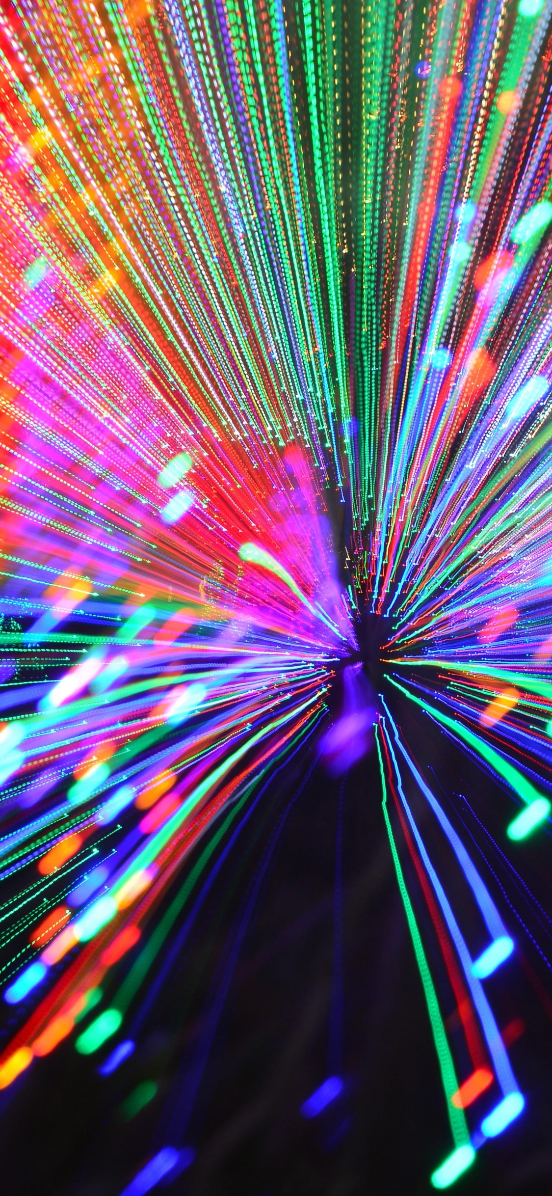 Обои свет, освещение, симметрия, Рождественские огни, развлечение в разрешении 1125x2436