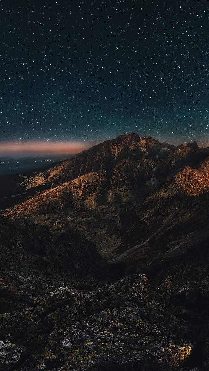 Обои природа, атмосфера, природный ландшафт, гора, астрономический объект в разрешении 720x1280