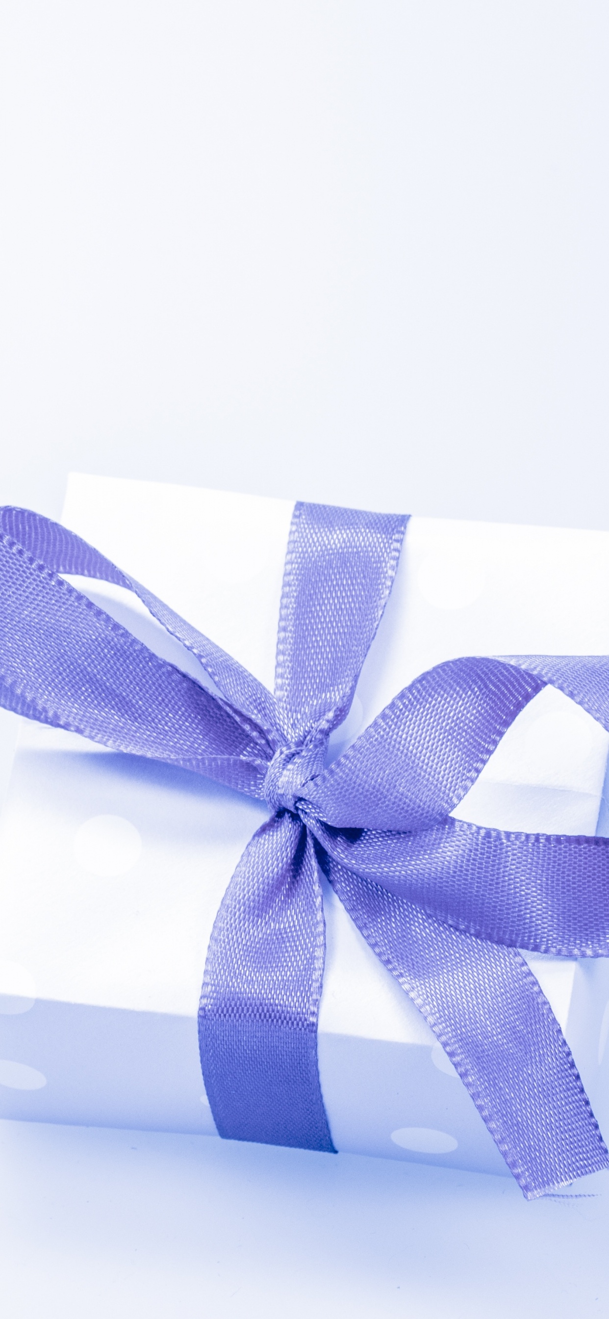 Обои подарок, подарочная карта, подарочная упаковка, лента, синий в разрешении 1242x2688