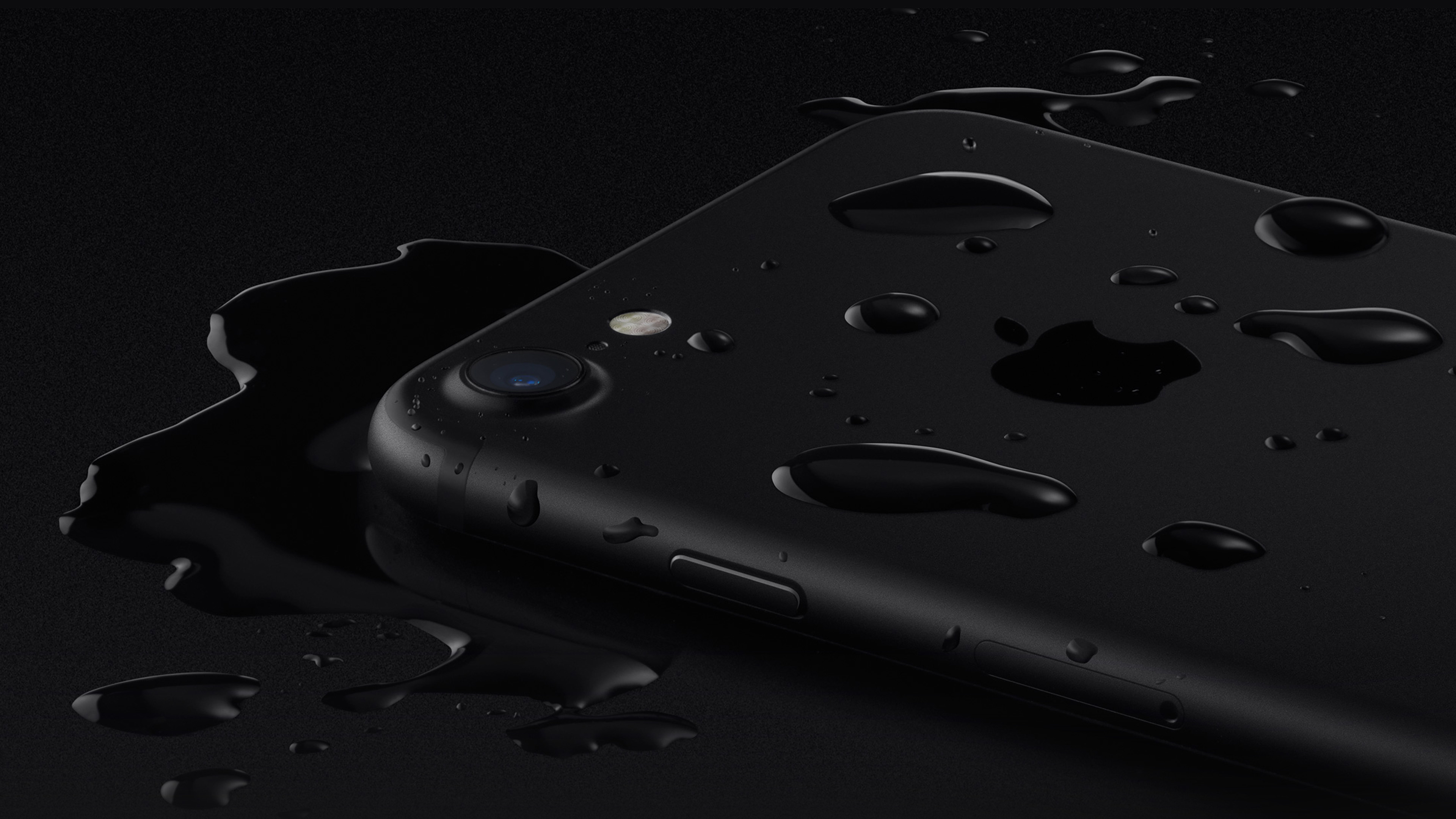 Обои apple, смартфон, черный, падение, вода в разрешении 3840x2160
