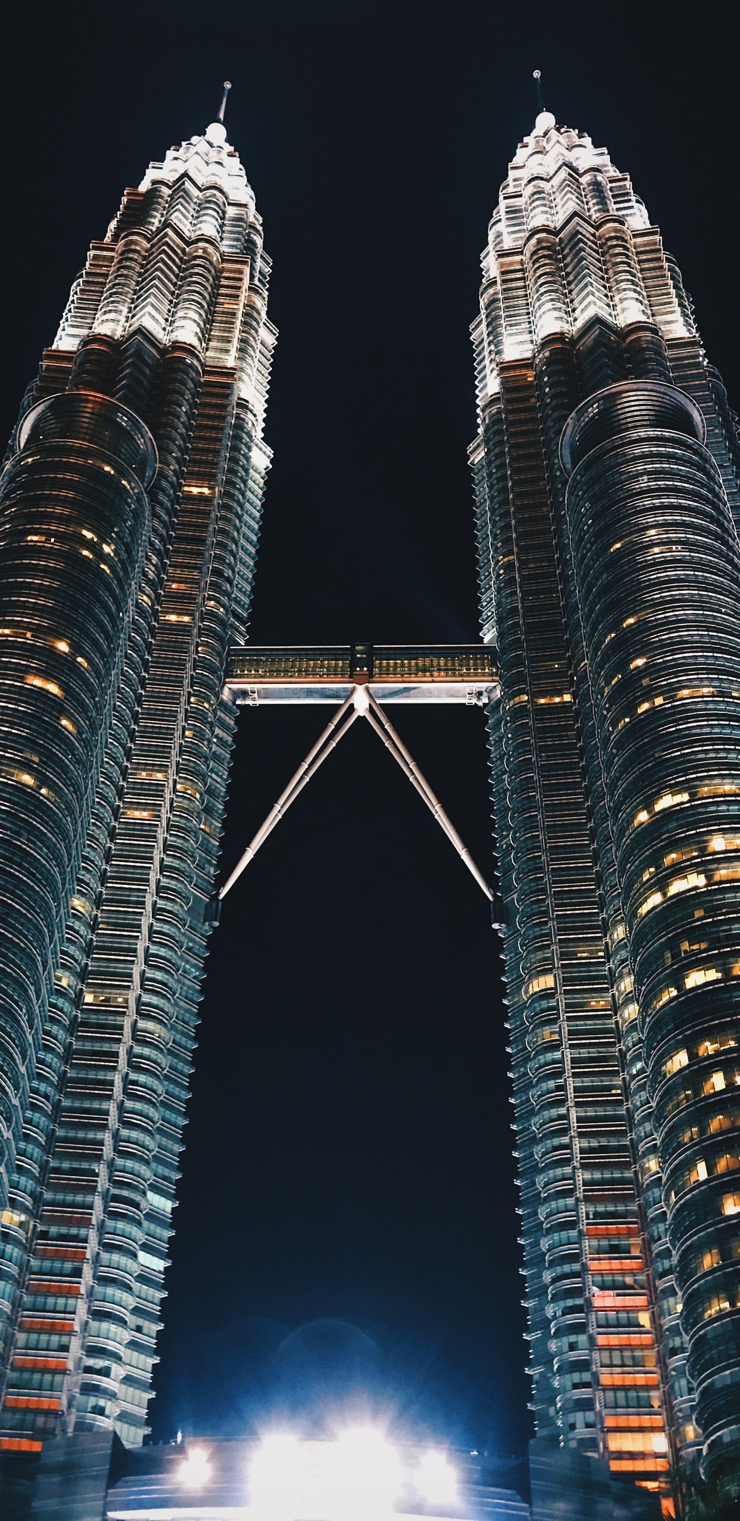 Обои башни-близнецы Петронас, центр международной торговли, небоскреб, ориентир, вышка в разрешении 1440x2960