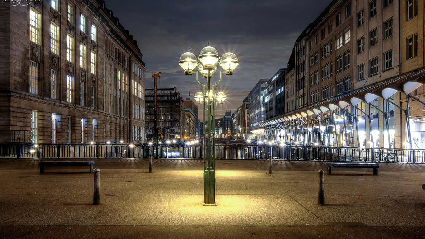 Обои Гамбург, ночь, город, здание, освещение в разрешении 1366x768