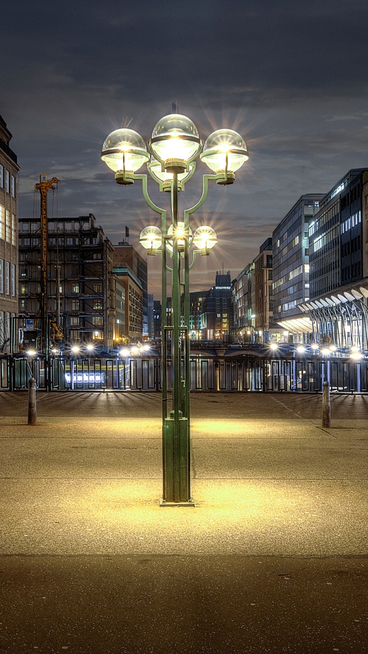 Обои Гамбург, ночь, город, здание, освещение в разрешении 720x1280