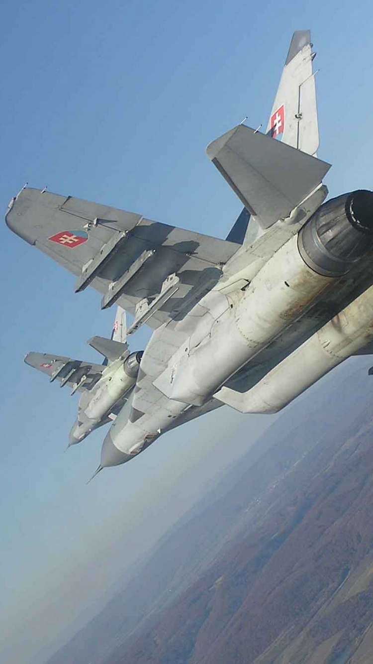 Обои военный самолет, самолет, самолеты, воздушные силы, истребительная авиация в разрешении 750x1334