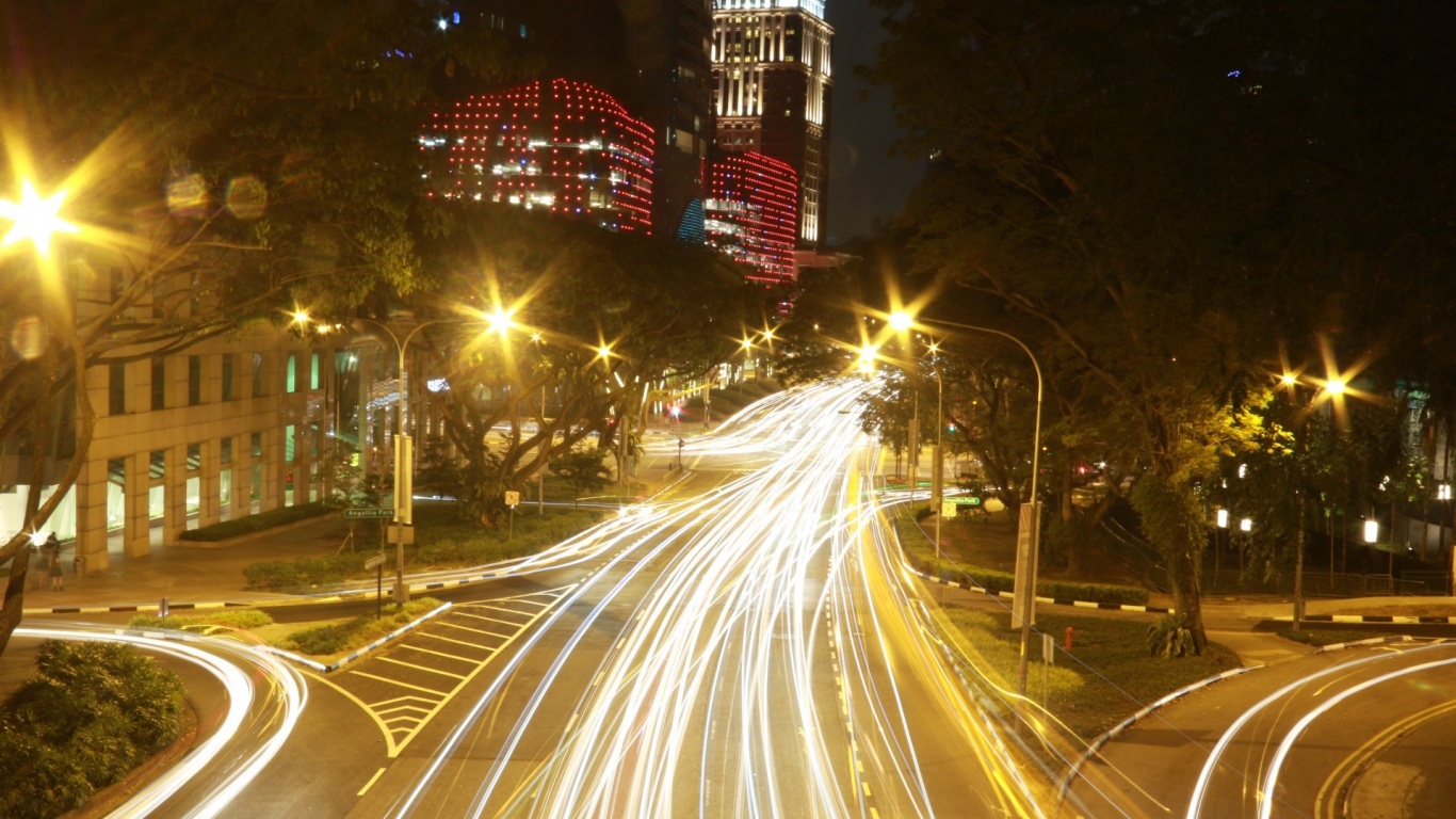 Обои свет, ночь, уличный фонарь, ориентир, дорога в разрешении 1366x768