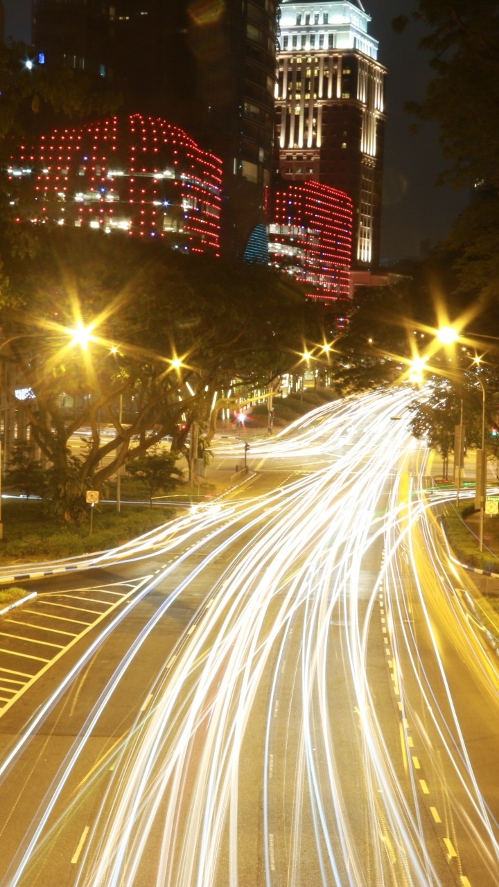 Обои свет, ночь, уличный фонарь, ориентир, дорога в разрешении 720x1280