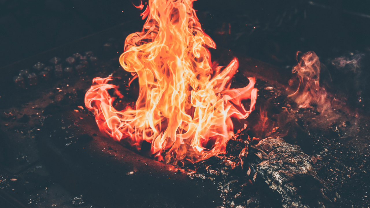Обои пламя, огонь, тепло, вода, событие в разрешении 1280x720