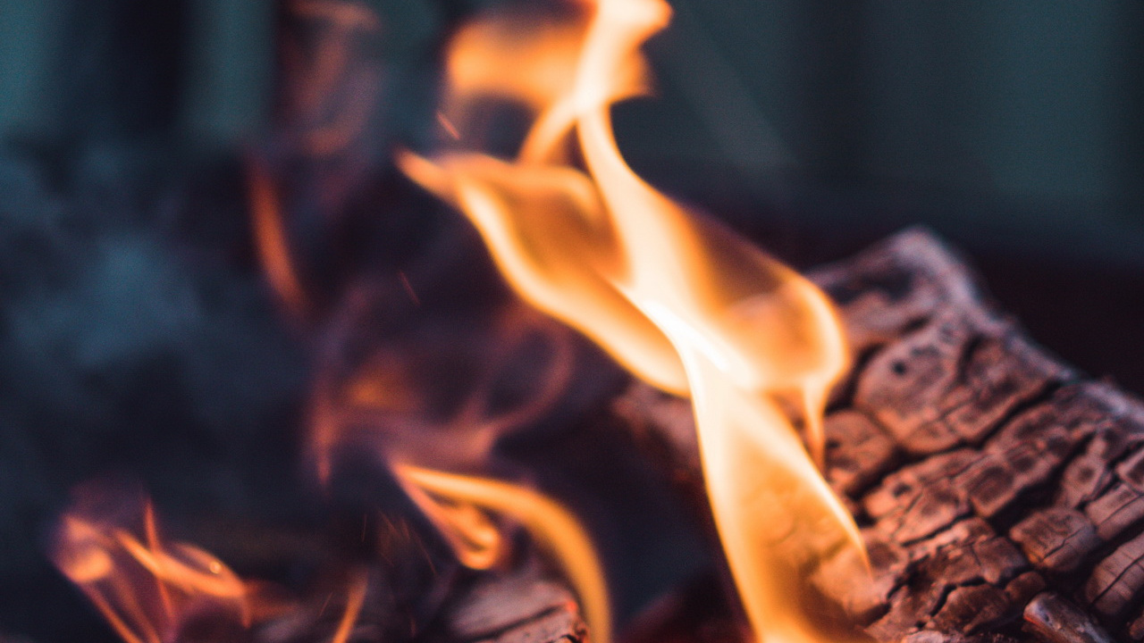 Обои огонь, пламя, тепло, газ, камин в разрешении 1280x720