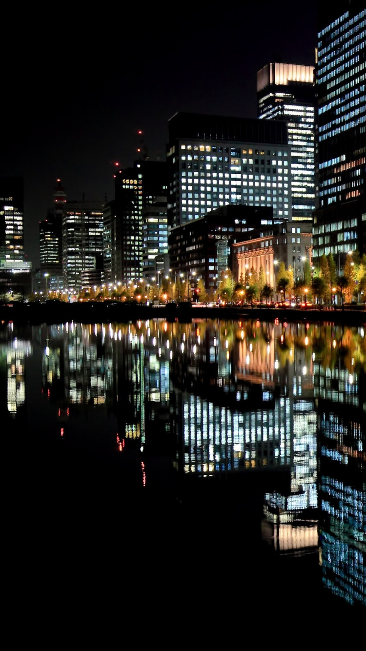 Обои городской пейзаж, городской район, отражение, города, столичная область в разрешении 750x1334