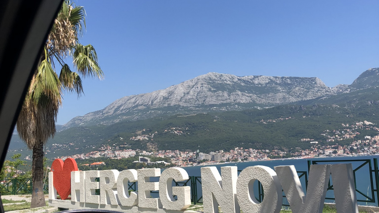 Обои Черногория, Король, дорожное путешествие, горный хребет, транспорт в разрешении 1280x720