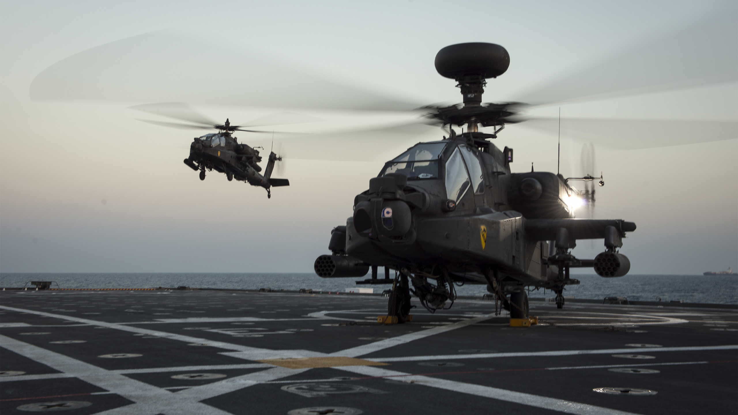 Обои вертолет, agustawestland apache, ударный вертолет, самолеты, военный вертолет в разрешении 2560x1440