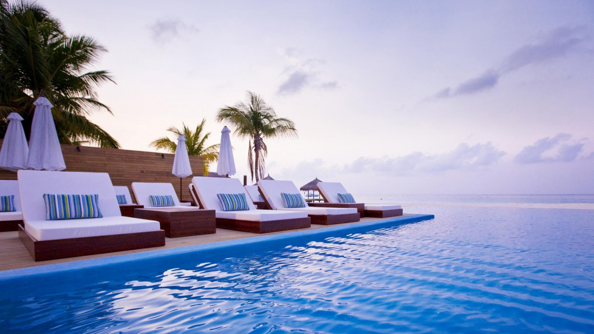 Обои пляж, плавательный бассейн, море, прибежище, морской курорт в разрешении 1920x1080