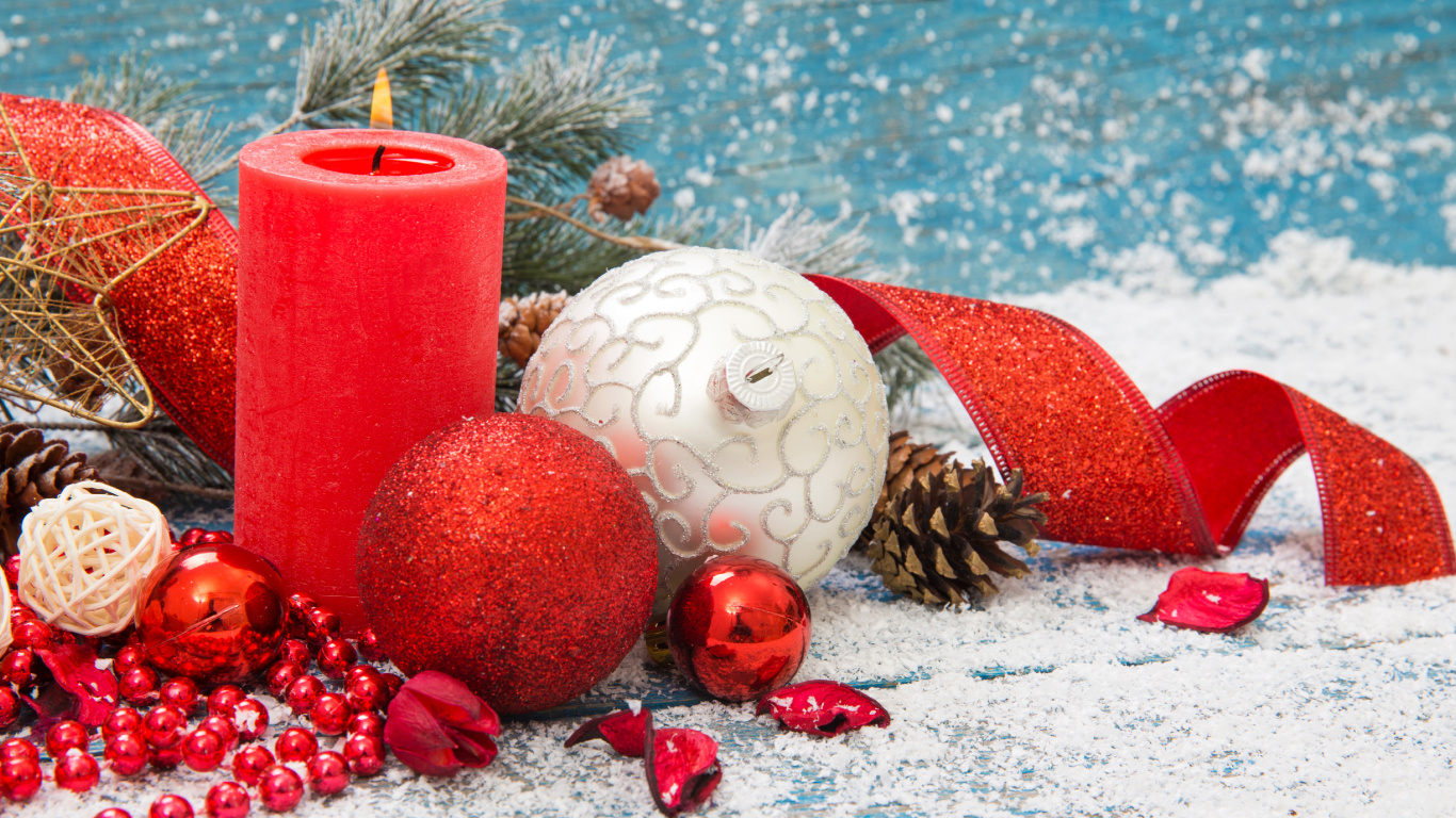 Обои Новый год, Рождественский день, праздник, рождественский орнамент, Рождественские украшения в разрешении 1366x768