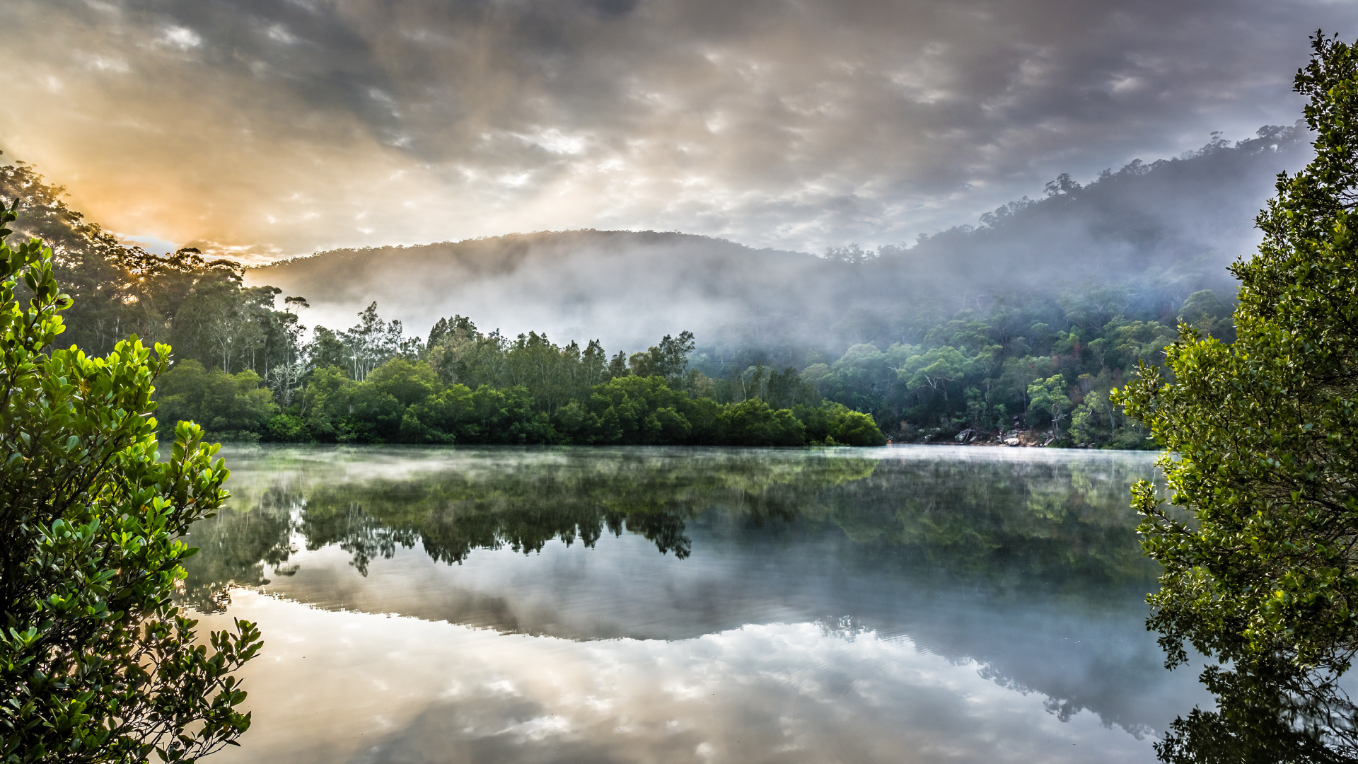 Обои природа, отражение, вода, гидроресурсы, растительность в разрешении 1920x1080