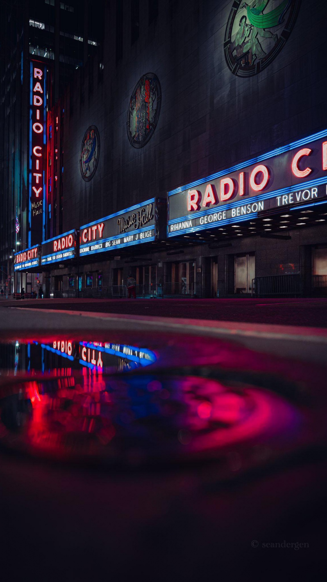 Обои рокфеллеровский центр, автомобильное освещение, здание, электричество, полночь в разрешении 1080x1920