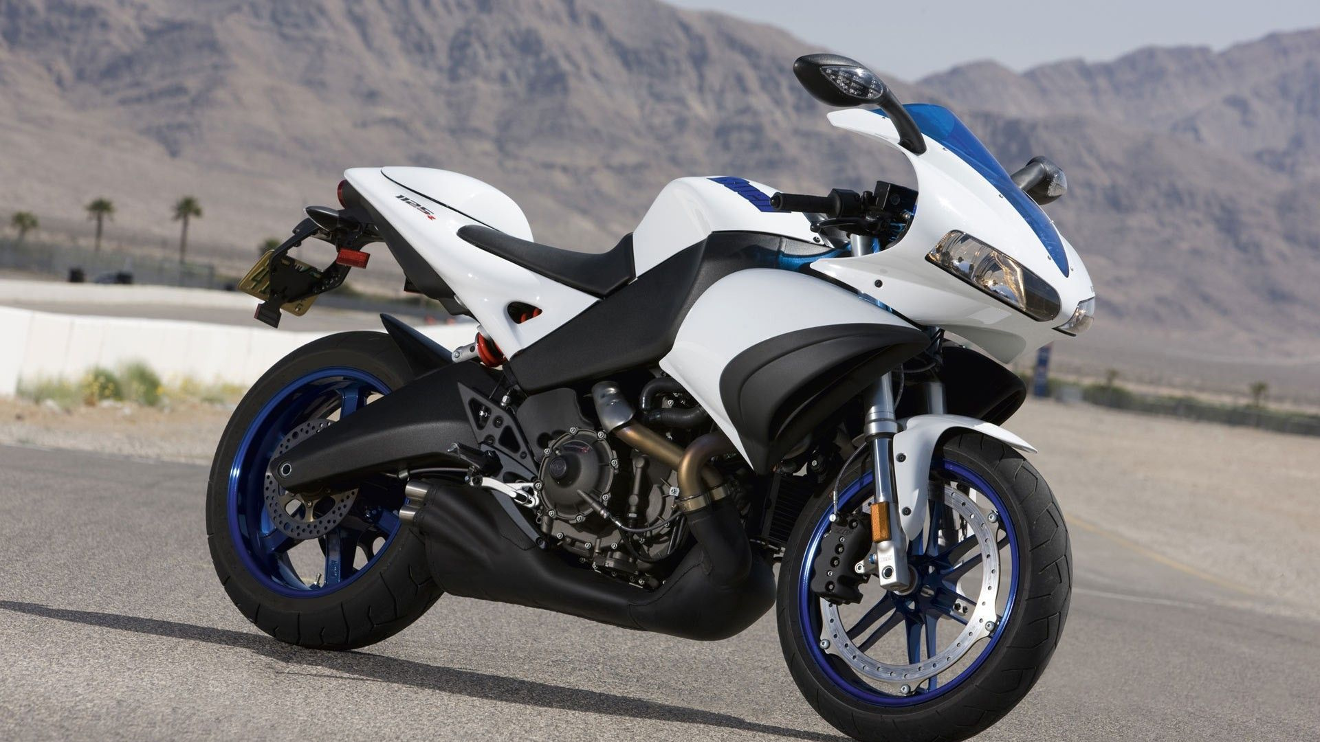 Обои buell motorcycle company, мотоцикл, спортивный мотоцикл, Обтекатель мотоцикла, обод в разрешении 1920x1080