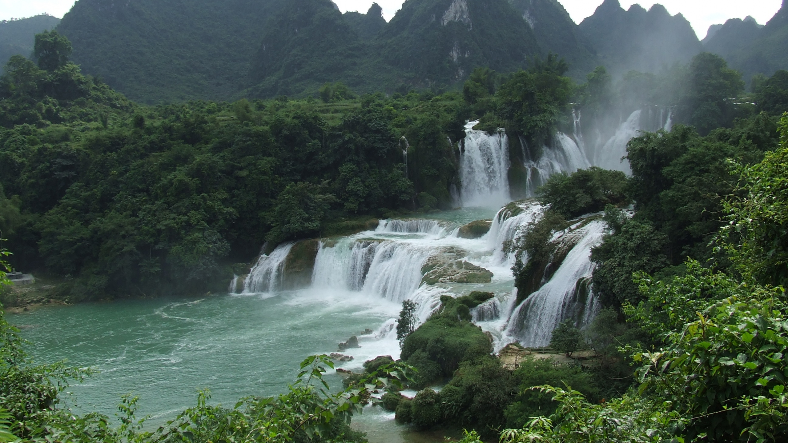 Обои водопад, Ниагарский водопад, Водопады Игуасу, достопримечательность, гидроресурсы в разрешении 2560x1440