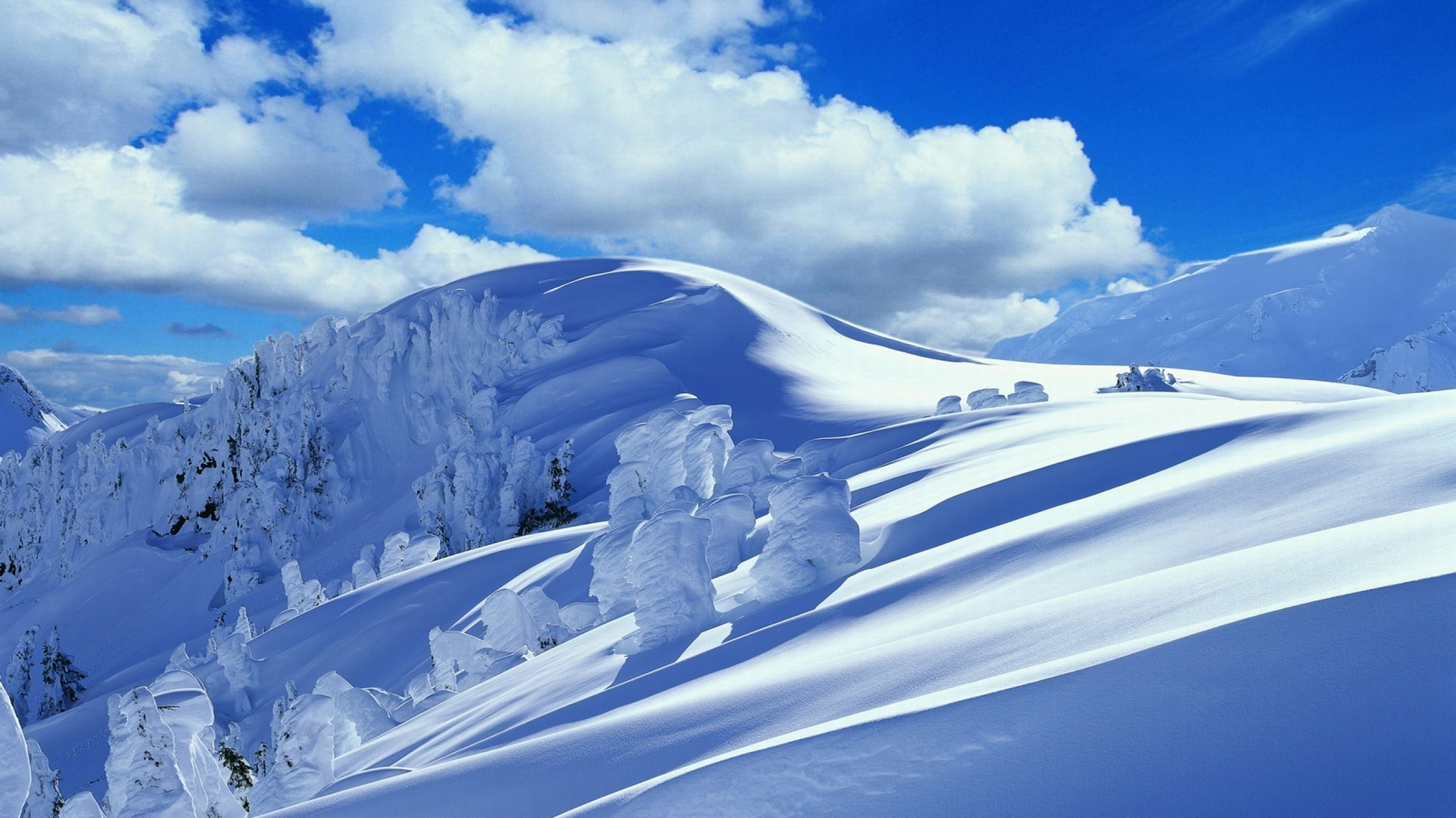 Обои гора, горный рельеф, горный хребет, ледяная форма, пейзажи гор в разрешении 2560x1440