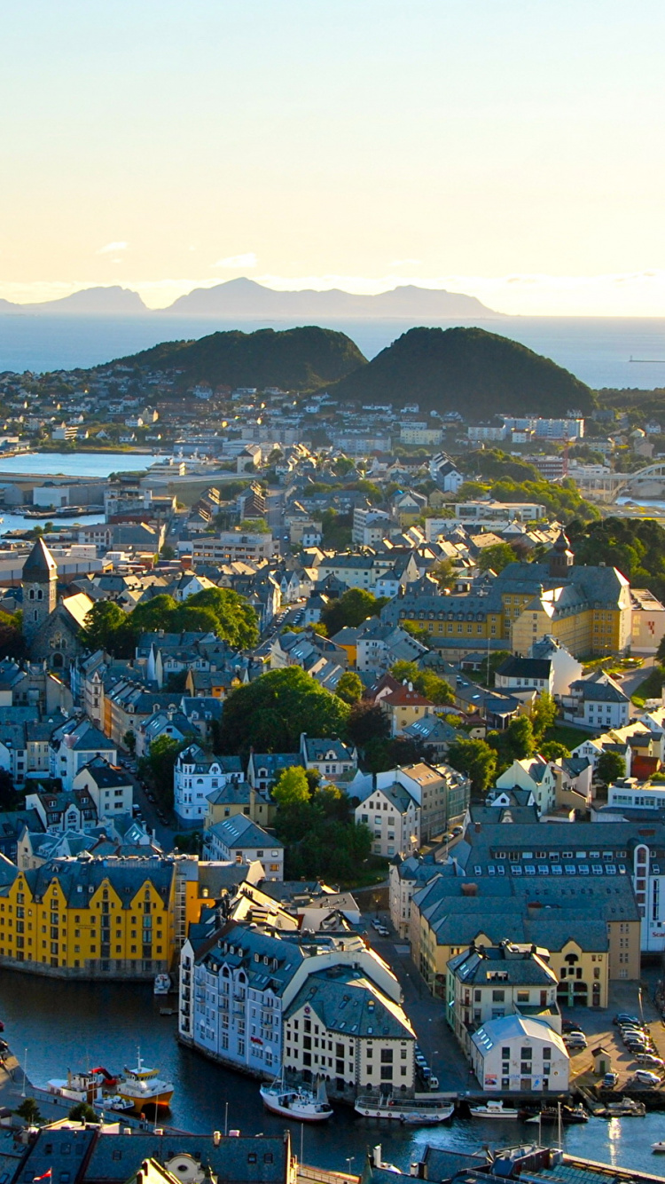 Обои lesundбыл, фьорд, побережье, туризм, море в разрешении 750x1334