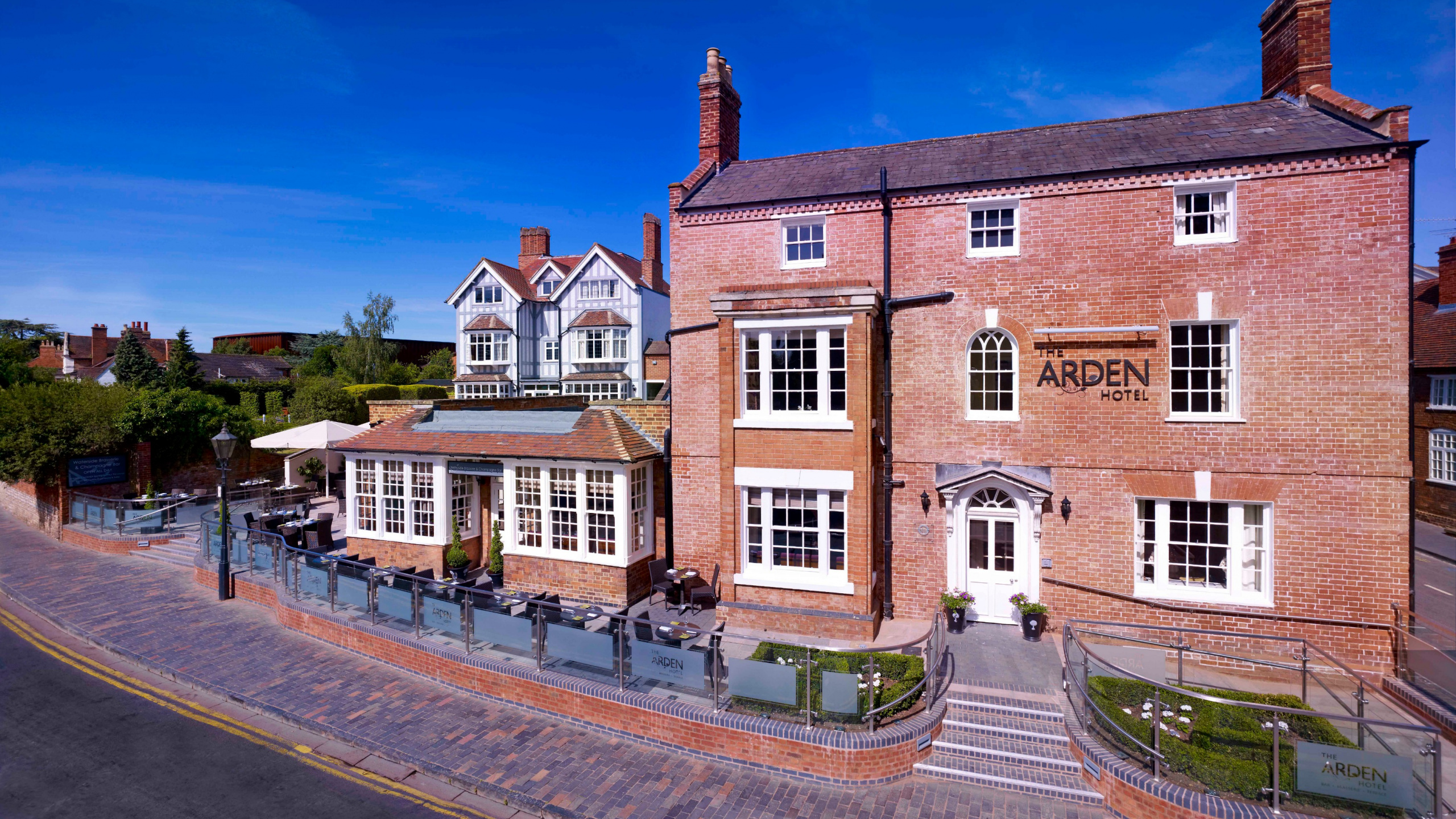 Обои В Отеле Arden, Королевский Шекспировский Театр, бутик отель, комната, свойство в разрешении 2560x1440