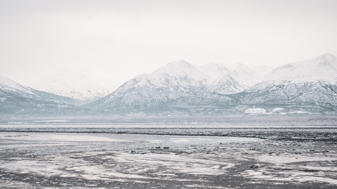 Обои гора, белые, море, вода, горизонт в разрешении 1280x720