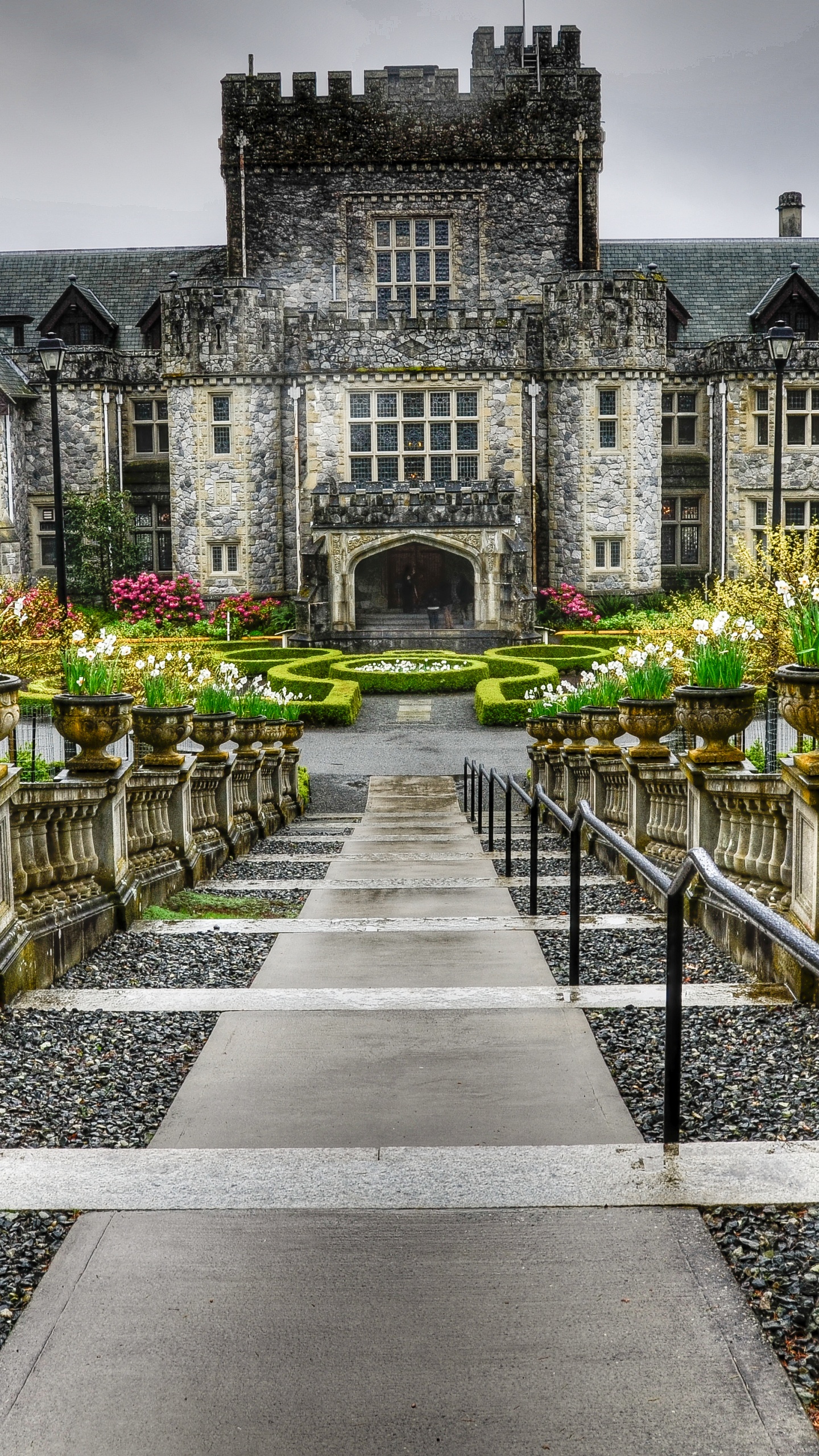 Обои Хэтли Национальный Парк Историческое Место, замок, вода, Хаус, дерево в разрешении 1440x2560