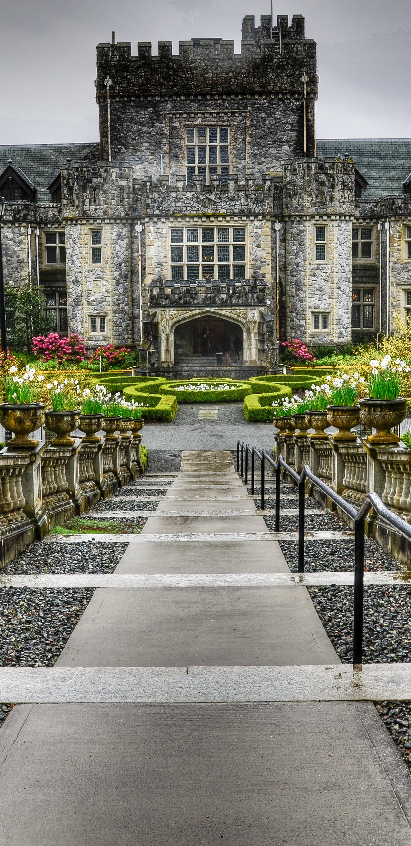 Обои Хэтли Национальный Парк Историческое Место, замок, вода, Хаус, дерево в разрешении 1440x2960