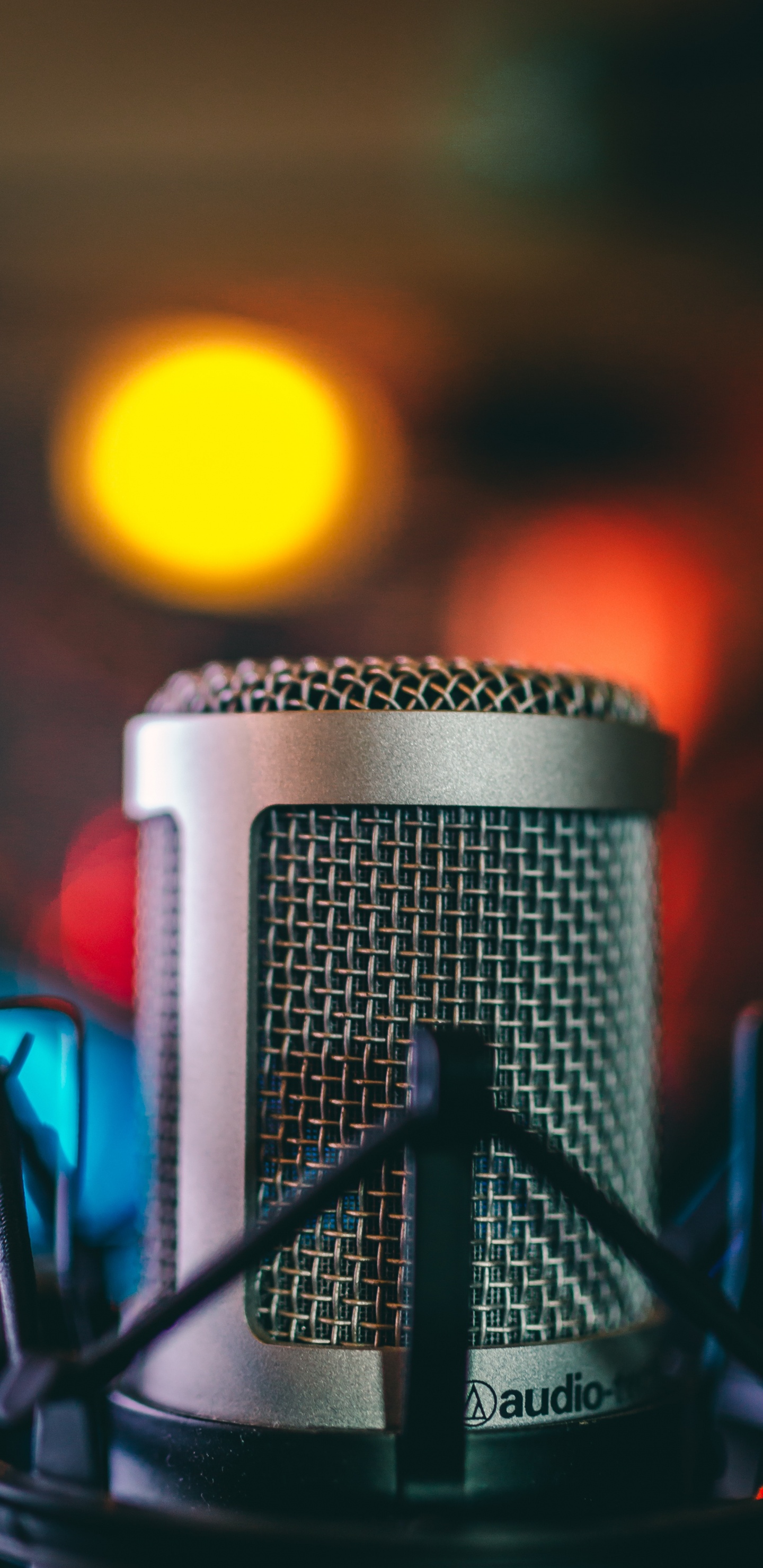 Обои микрофон, студия звукозаписи, звуковое оборудование, технологии, видео в разрешении 1440x2960