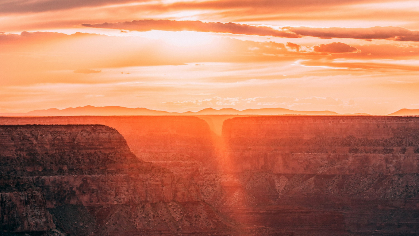 Обои восход солнца, облако, атмосфера, послесвечение, природный ландшафт в разрешении 1366x768