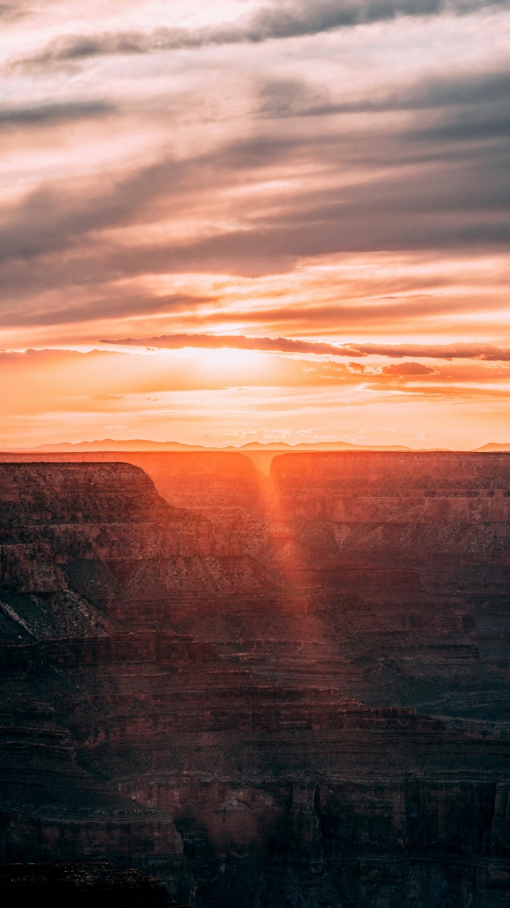 Обои восход солнца, облако, атмосфера, послесвечение, природный ландшафт в разрешении 720x1280