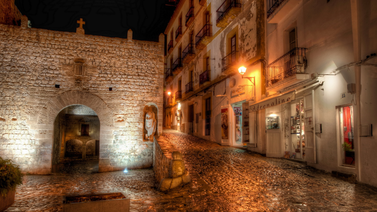 Обои ночь, аллея, улица, арка, панорама в разрешении 1280x720