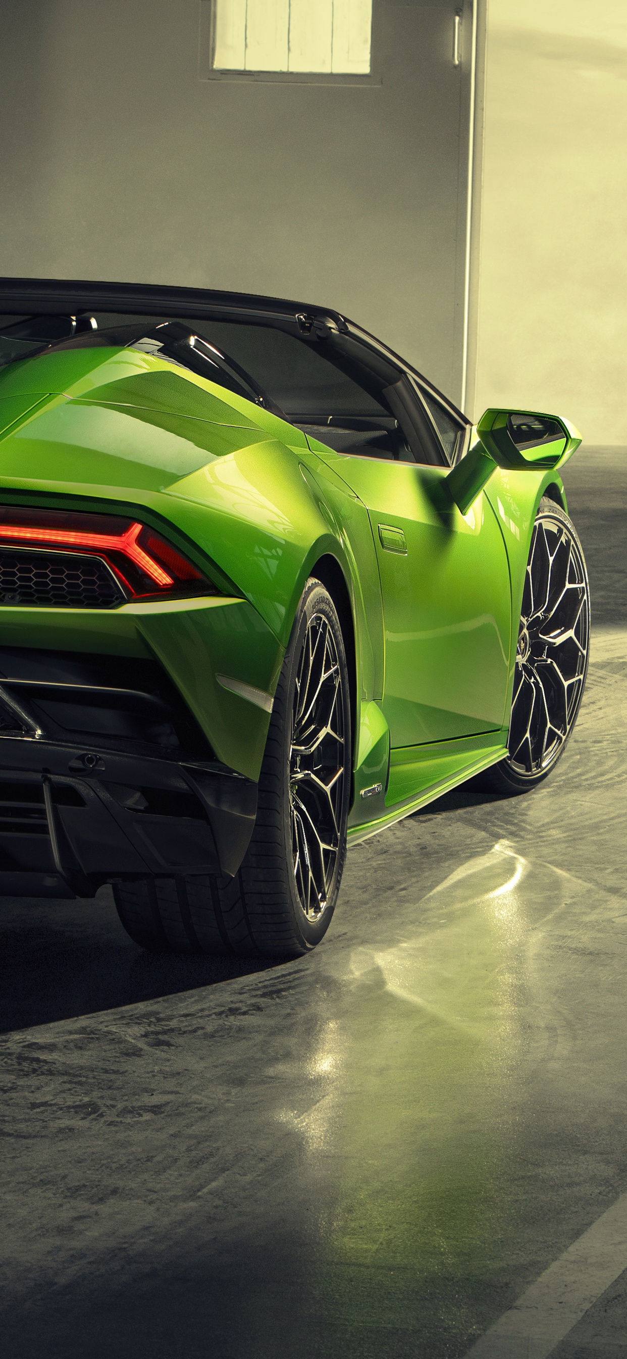 Обои Lamborghini Уракан ево Спайдер, Ламборджини Huracan в 2020 ево, Ламборджини, авто, женевский автосалон в разрешении 1242x2688