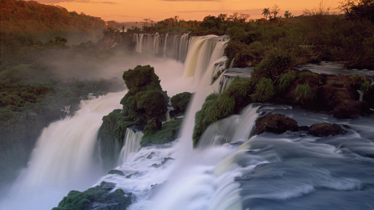 Обои Водопады Игуасу, Границы ArgentinaBrazil, водопад, Река Игуасу, водоем в разрешении 1280x720