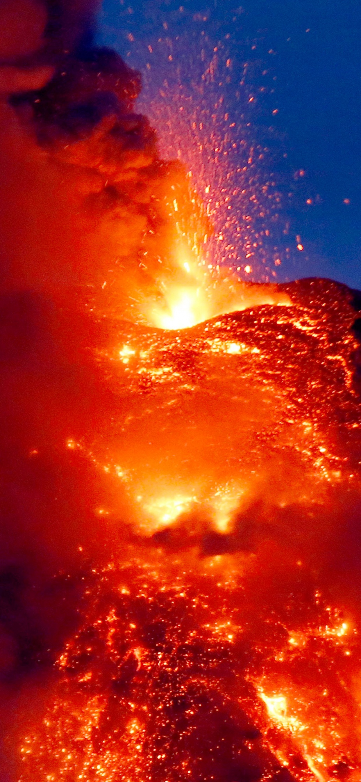 Обои вулкан, Легаспи, вулканического рельефа, типы вулканических извержений, лава в разрешении 1242x2688