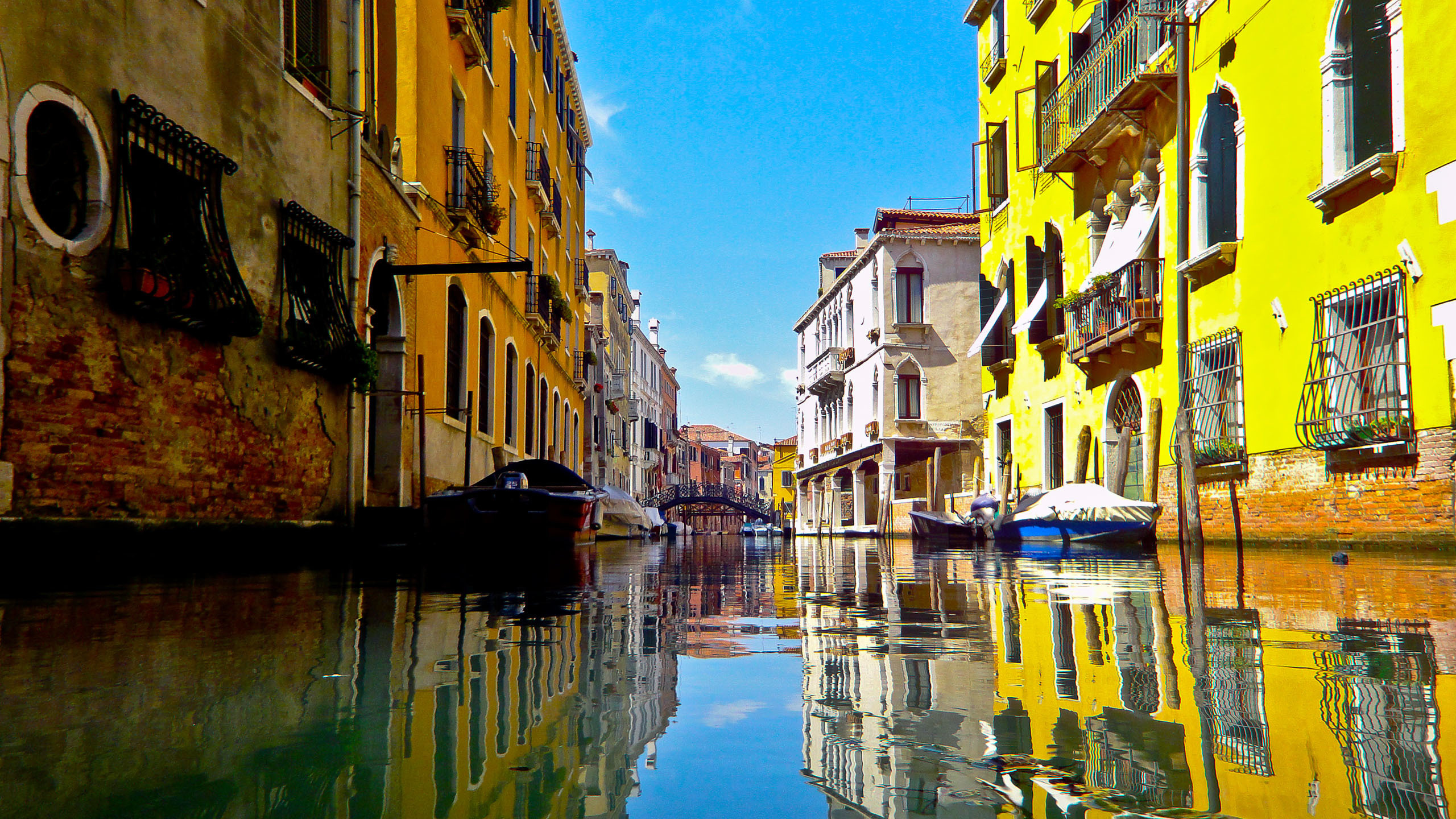 Обои Венеция, канал, водный путь, отражение, вода в разрешении 2560x1440