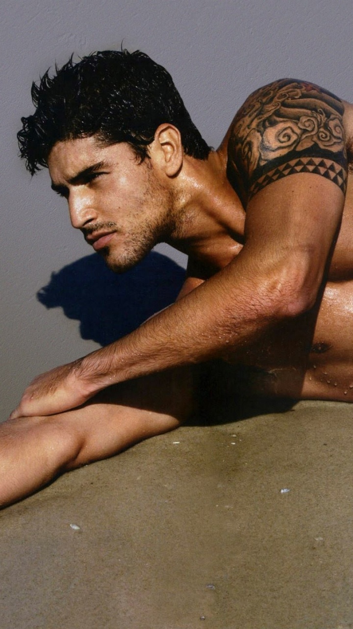 Обои тату, мышца, рука, живот, сундук в разрешении 720x1280