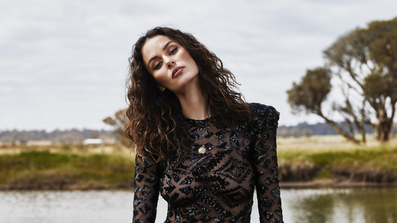 Обои Николь Trunfio, модель, супермодель, волосы, черный в разрешении 1280x720