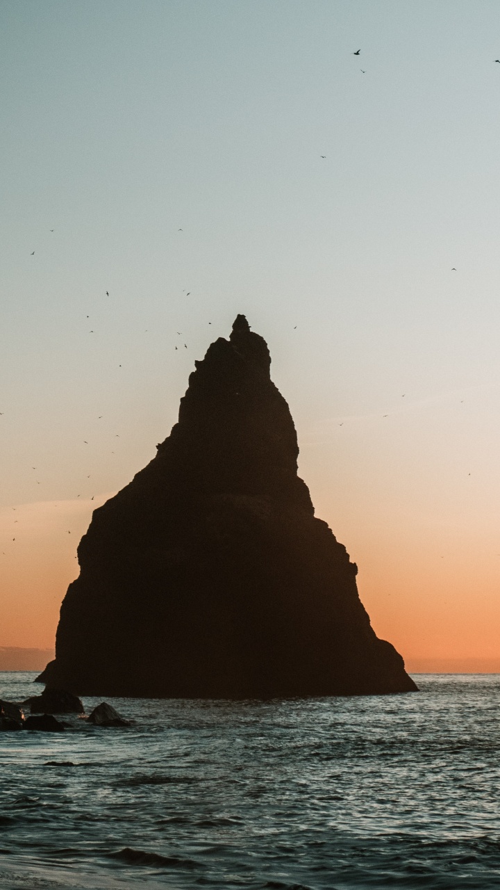 Обои побережье, прибрежные и океанические рельефы, Рейнисдрангар, стек, рок в разрешении 720x1280