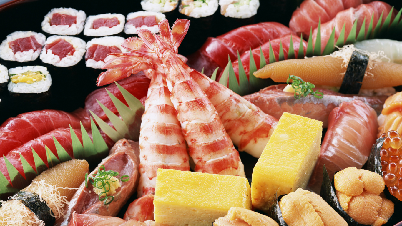Обои суши, Японская кухня, сашими, морепродукты, пища в разрешении 1366x768