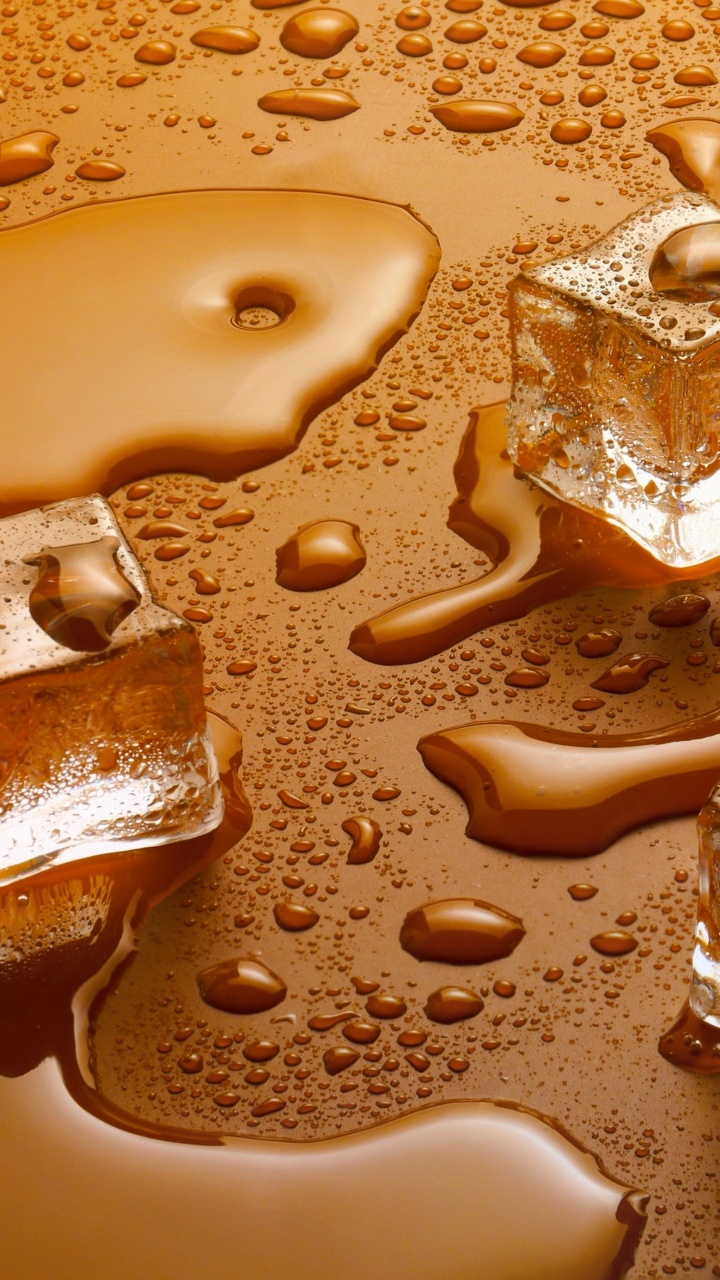 Обои вода, лед, кубик льда, коричневый цвет, свет в разрешении 720x1280