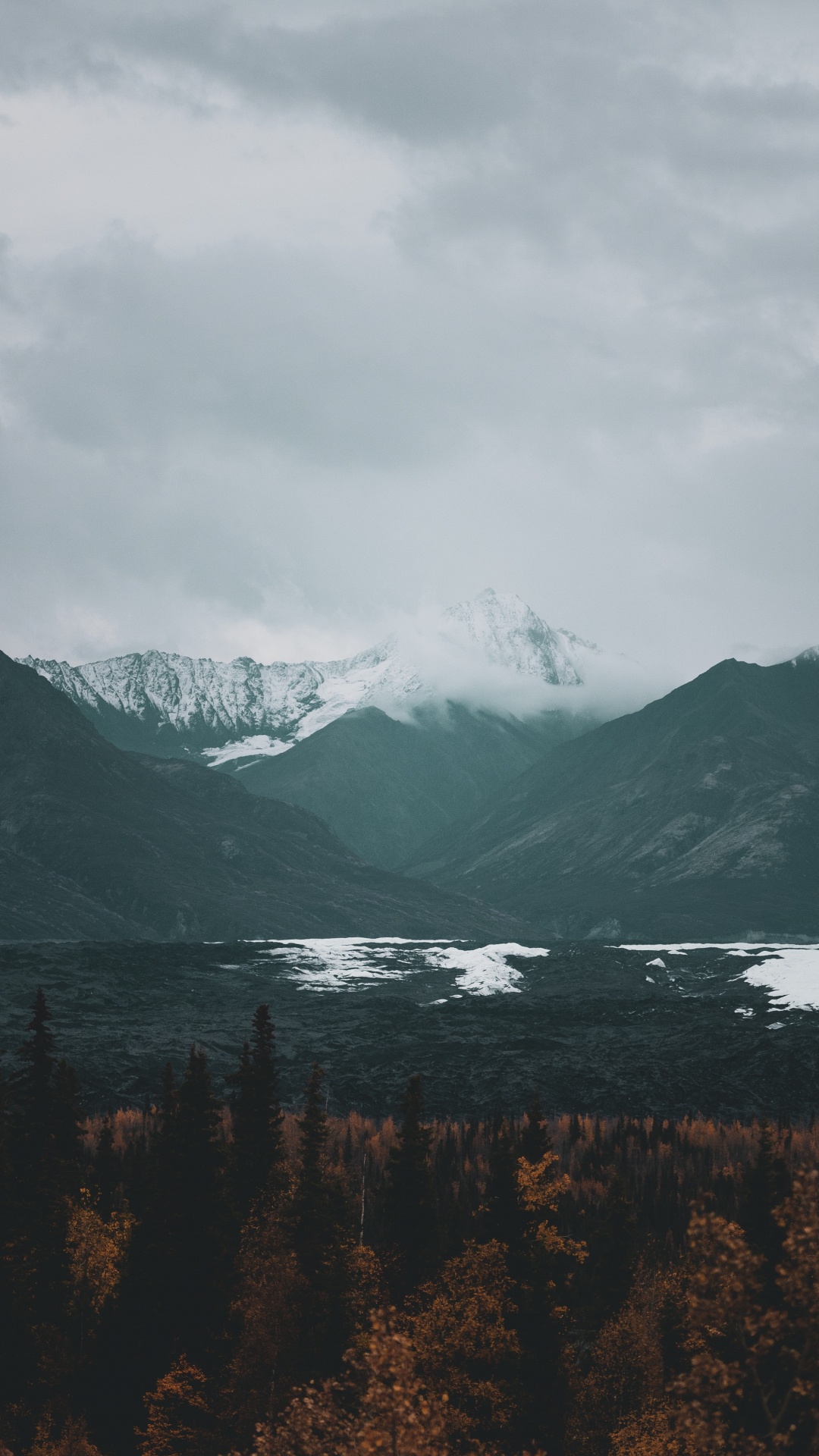 Обои горный хребет, озеро, пейзажи гор, горная станция, Упал в разрешении 1080x1920