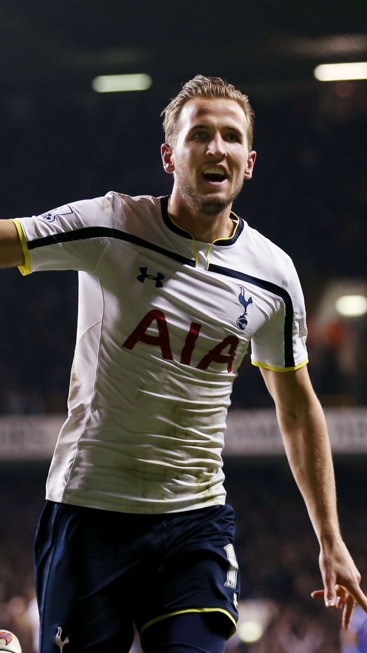 Обои спортивный инвентарь, футболист, чемпионат, игрок, Премьер Лига в разрешении 720x1280