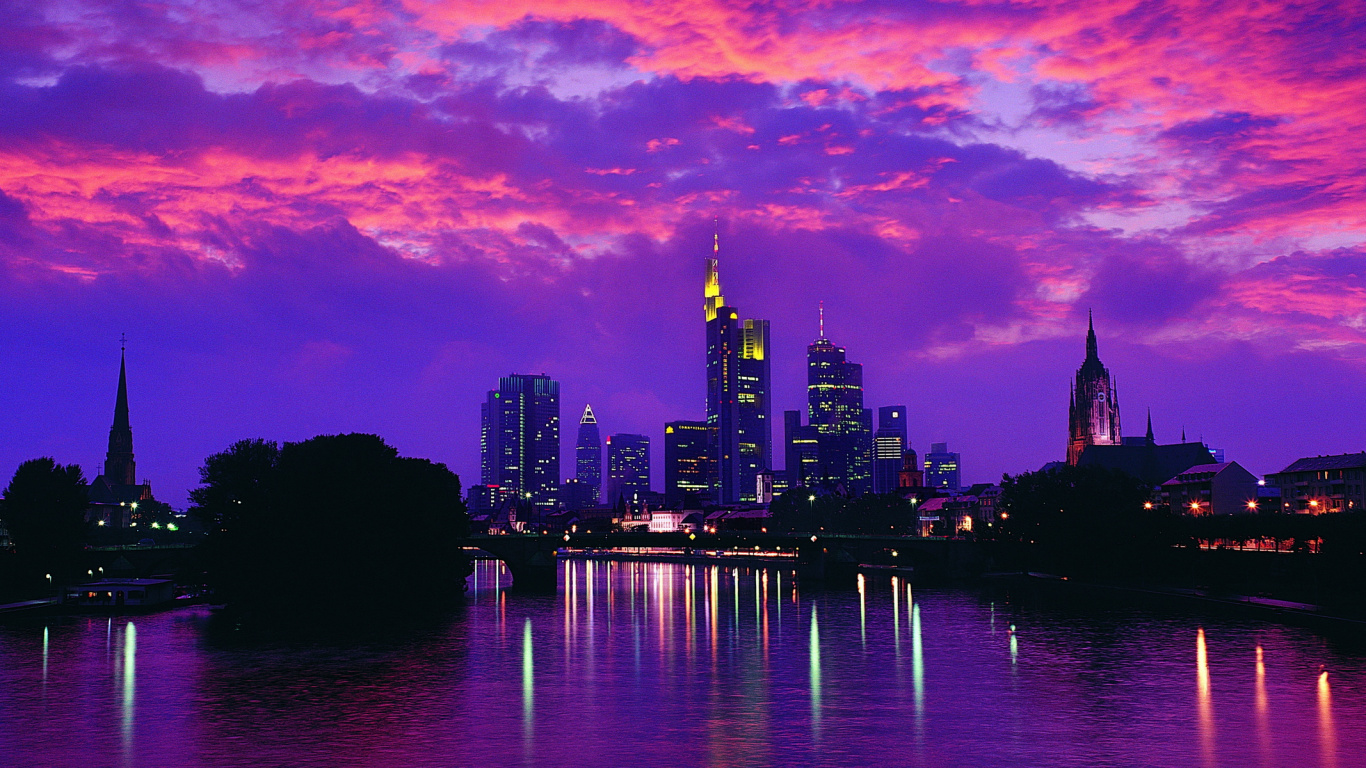 Обои город, городской пейзаж, линия горизонта, ориентир, отражение в разрешении 1366x768