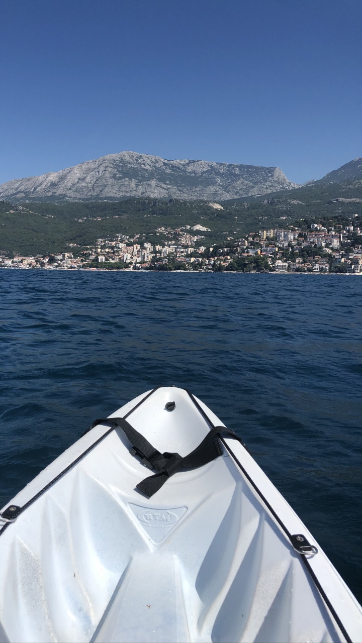 Обои море, лодка, фьорд, вода, яхта в разрешении 720x1280