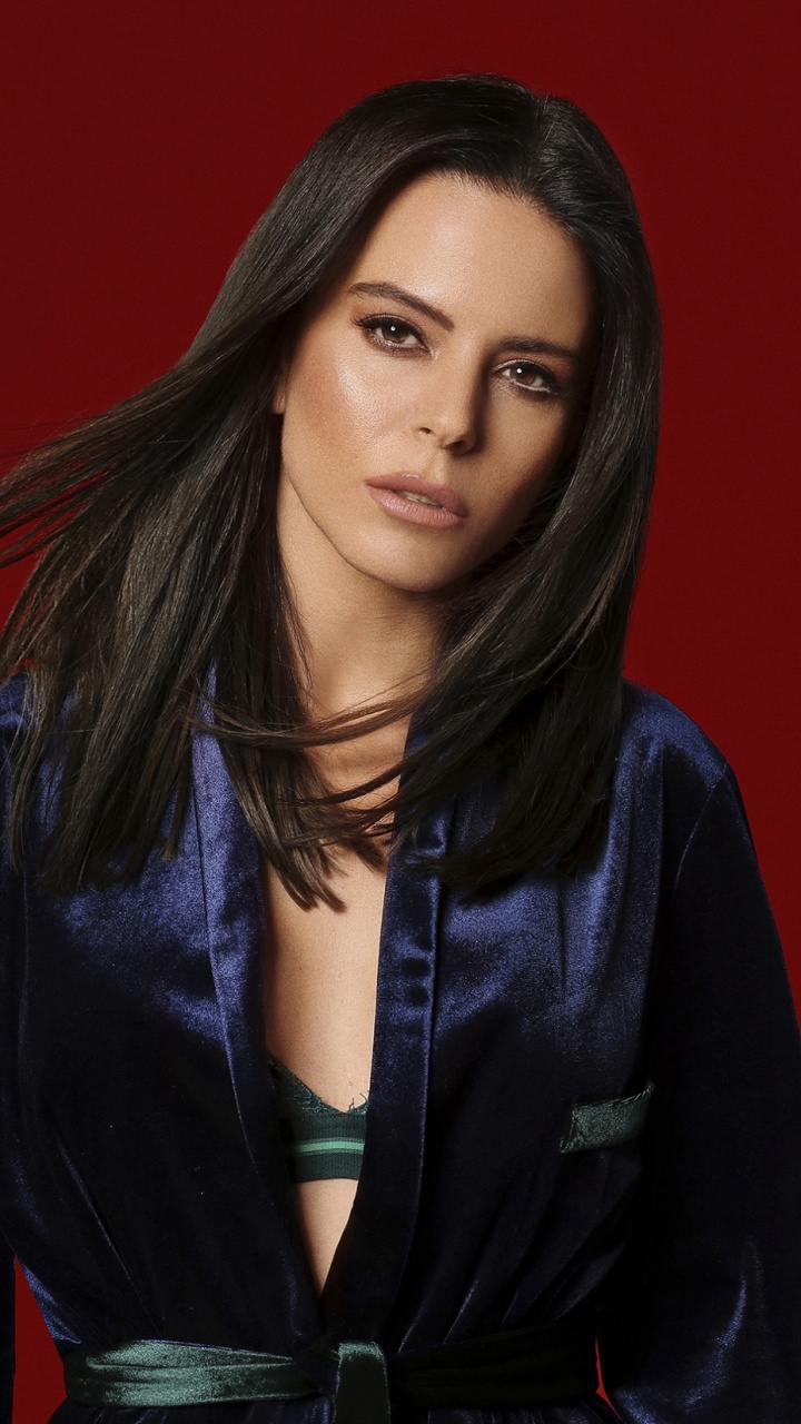 Обои Симге, лицо, красный цвет, красота, длинные волосы в разрешении 720x1280