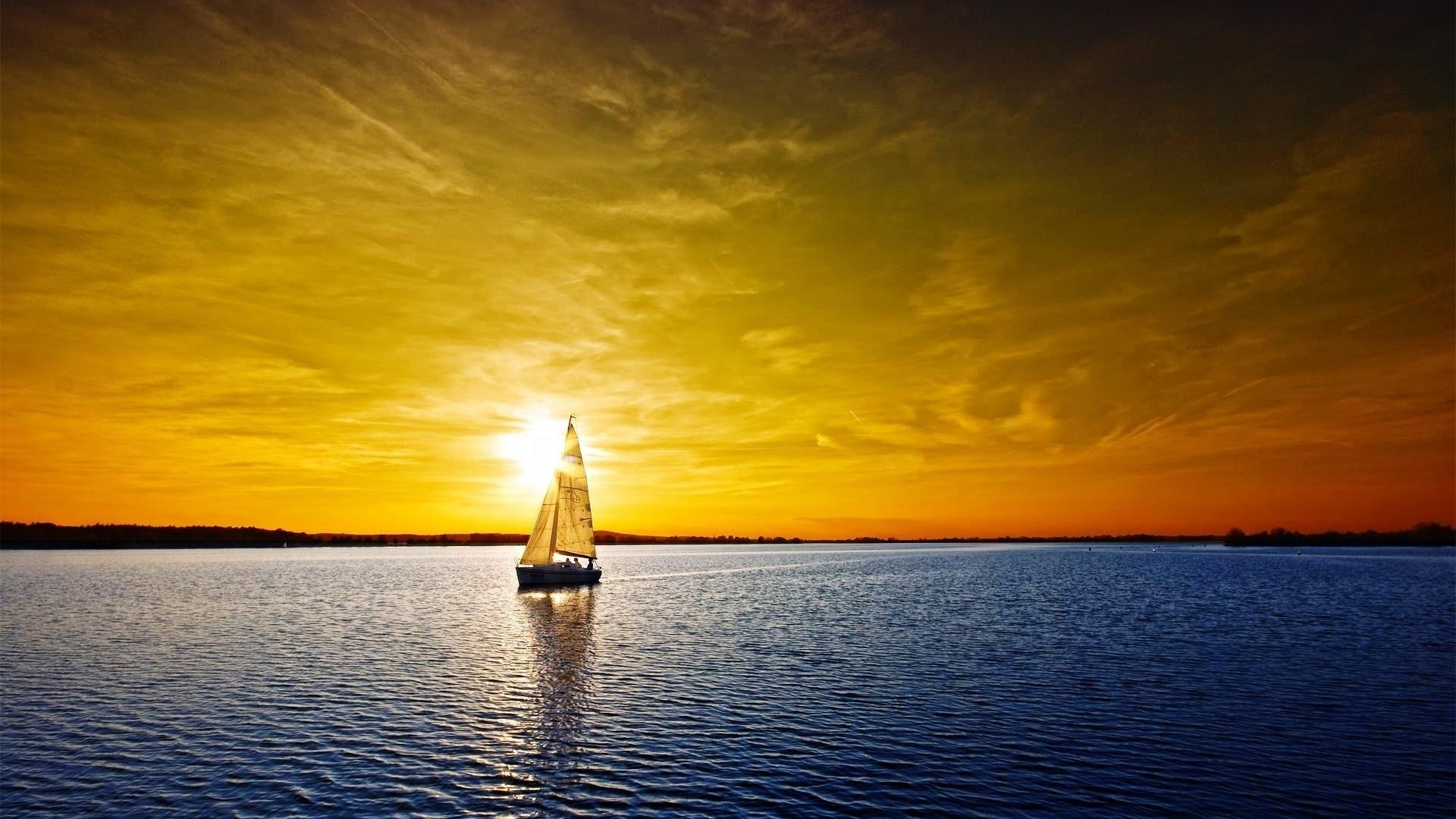 Обои закат, горизонт, вода, лодка, вечер в разрешении 1920x1080