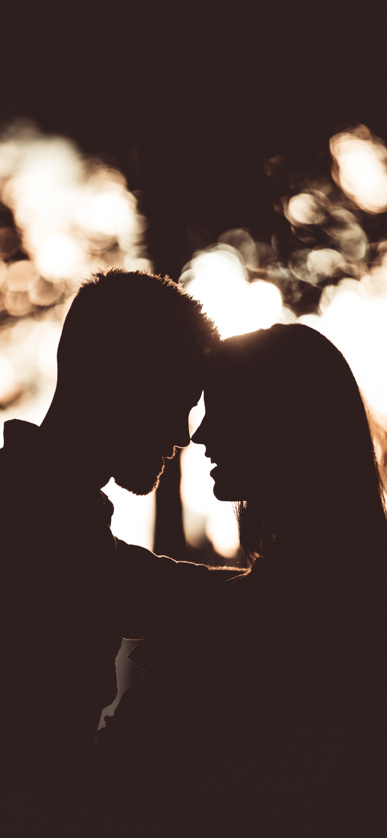 Обои роман, пара, поцелуй, силуэт, любовь в разрешении 1242x2688