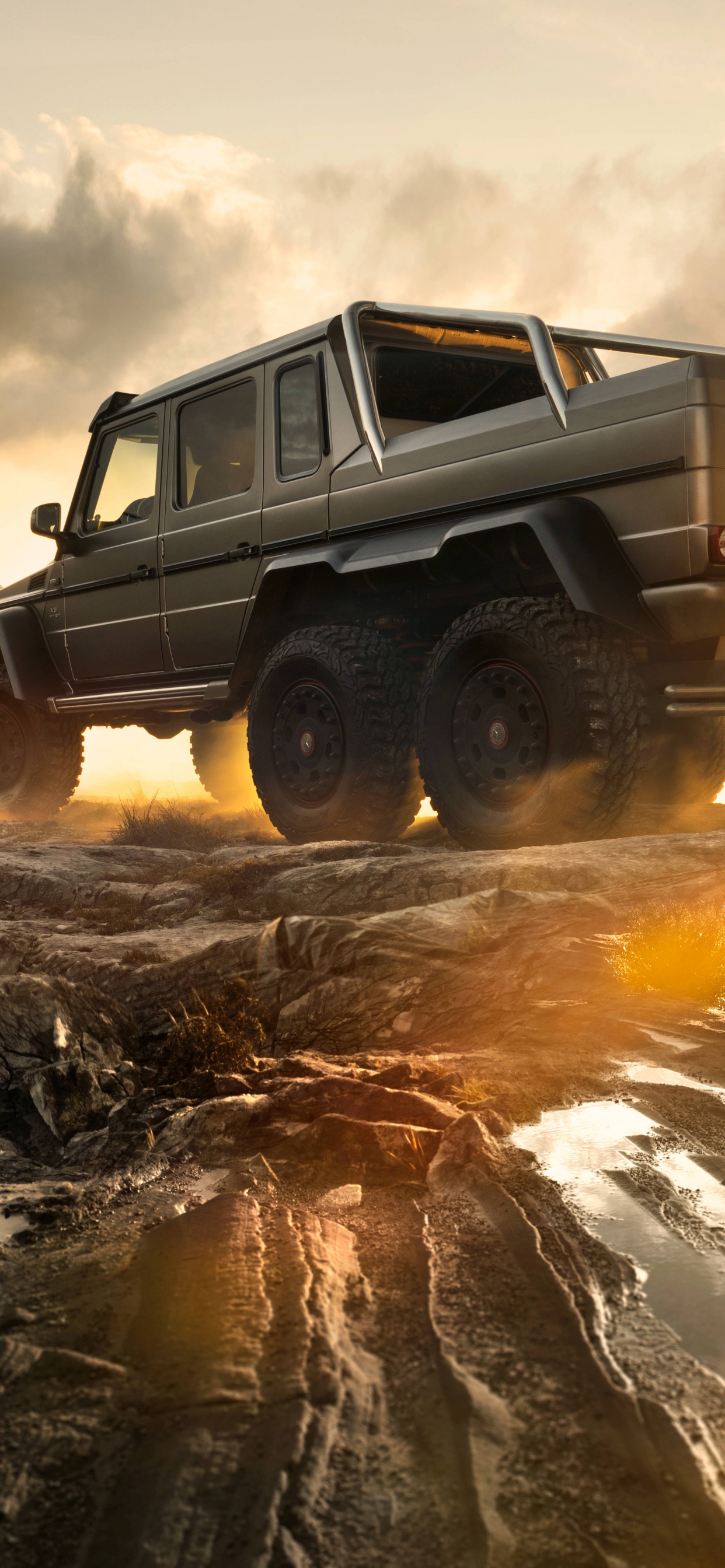 Обои Мерседес модели G63 АМГ, Брабус, авто, Мерседес-Бенц g63 АМГ 6х6, Офф-роуд в разрешении 1242x2688