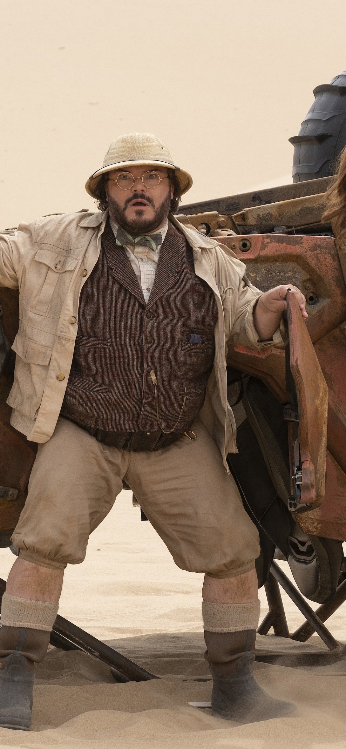 Обои Карен Гиллан Джуманджи 2, Дуэйн Джонсон, Джуманджи следующий уровень, Руби Наотмашь, Профессор Шелли Оберон в разрешении 1125x2436